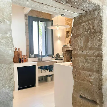 Architect's House With Pool Near Uzes Hébergement de vacances *