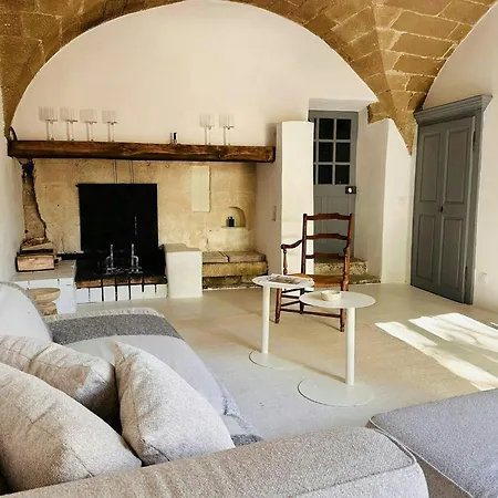 Architect's House With Pool Near Uzes 생-쿠앵탕-라-포테리