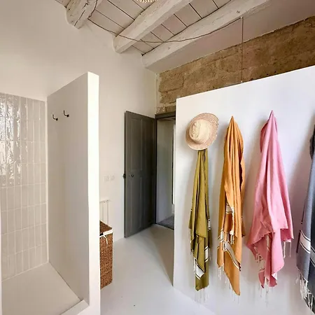 Hébergement de vacances Architect's House With Pool Near Uzes